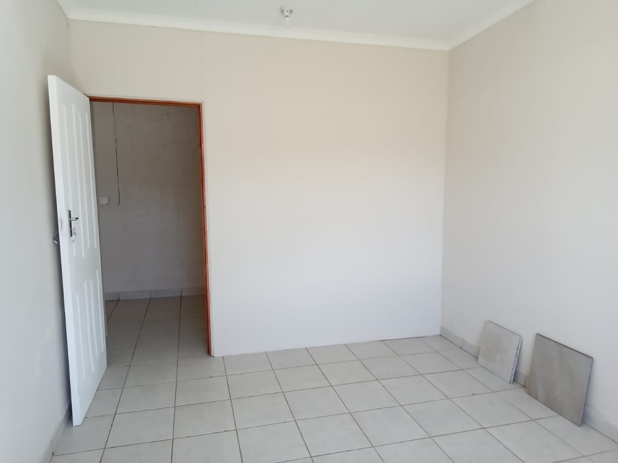 1 Bedroom Property for Sale in Uitenhage Central Eastern Cape